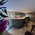 Le Boccede Nocleg ze śniadaniem 3*
